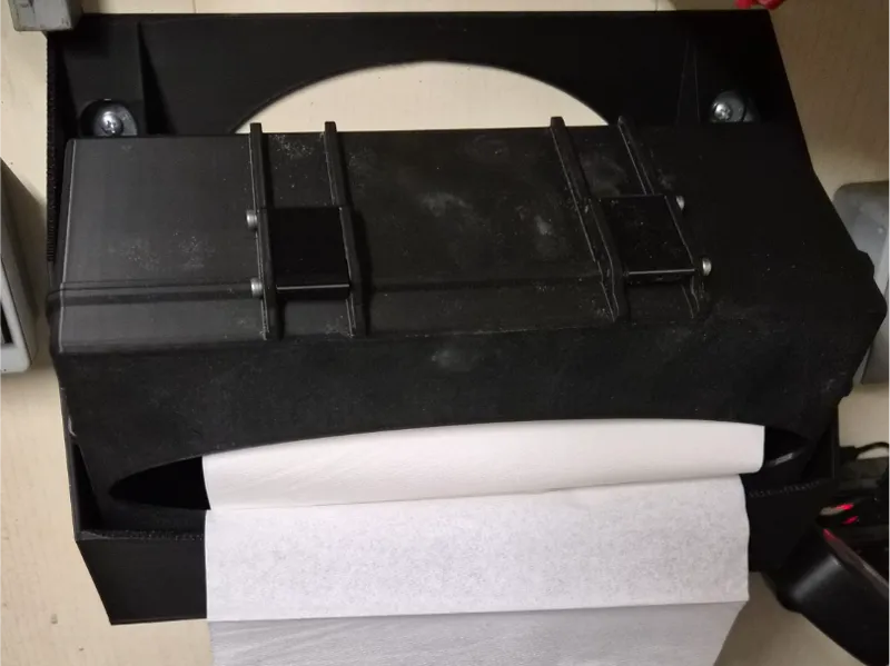 Wandhalter für Z-Falz Box