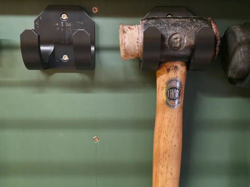Hammer wall bracket 50mm Diameter