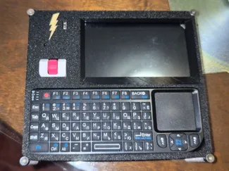 Cyberdeck PI4 with Display 4,3''