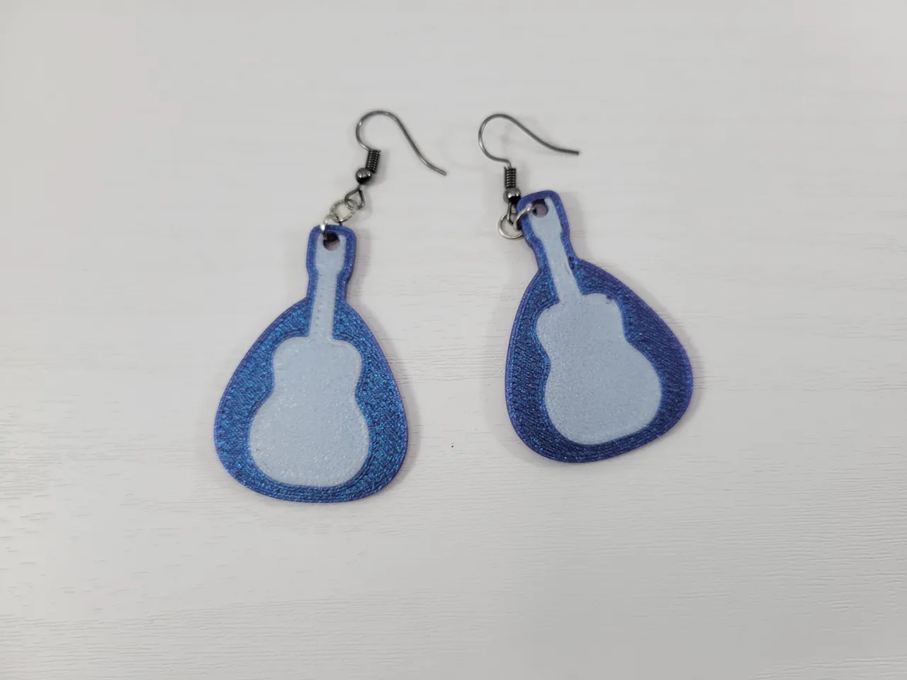 Guitar pick earrings jewelry for music lovers view 2