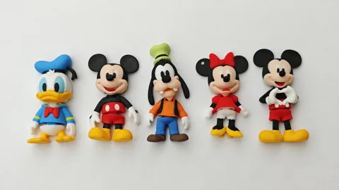 Mickey Mouse Mini Flexi Keychain V1 view 3