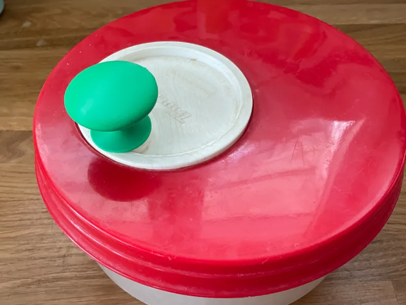 Handle for salad spinner (replacement part)