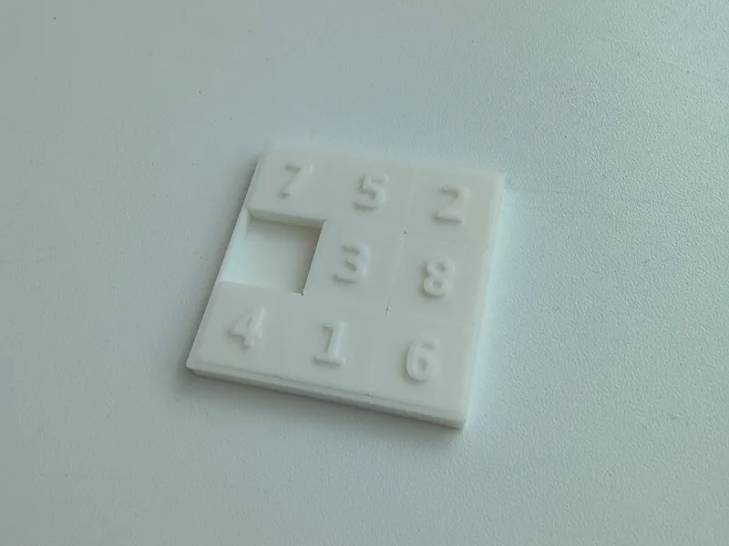 Minimalist 3x3 Sliding Puzzle (8-Puzzle)