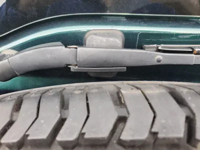 02-06 Honda CR-V Wiper Arm Slider (76723-S9A-003)