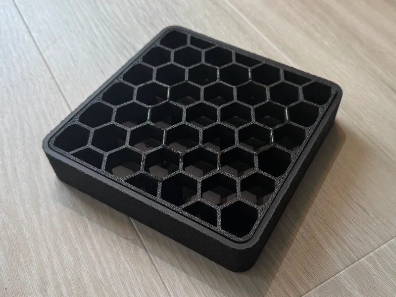 Hexagonal raised plant drip tray/saucer