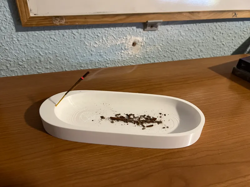 incense holder / incienso