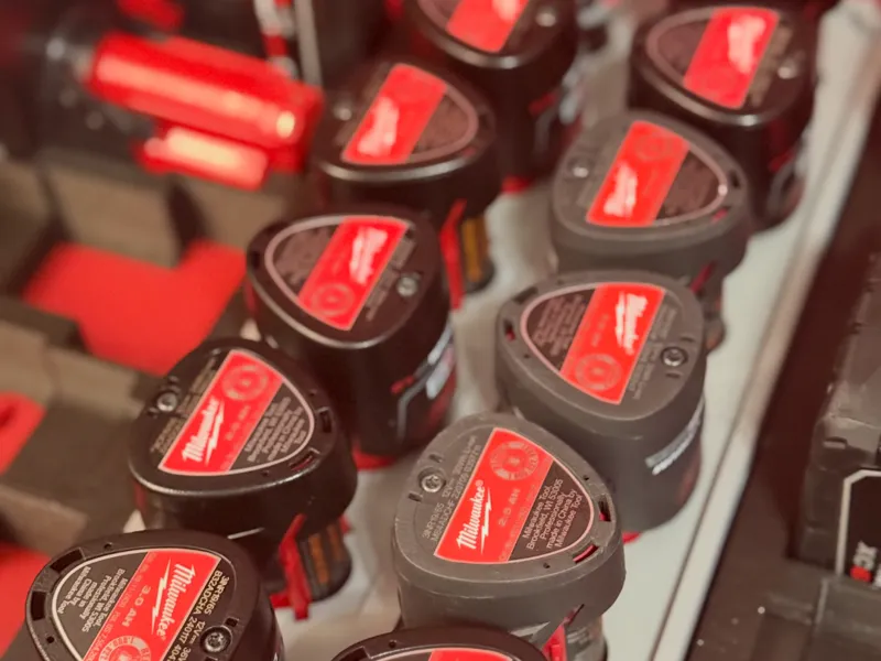 Milwaukee M12 Battery Insert