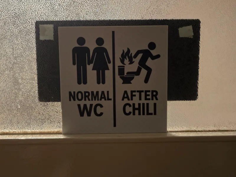 Funny toilet door sign - Chili