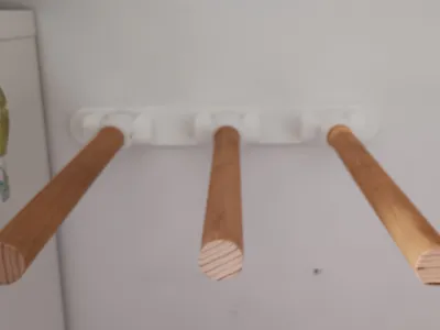 Clothing hanger