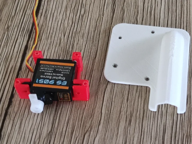 Holder and cover servo Emax ES 9051 for Soarkraft