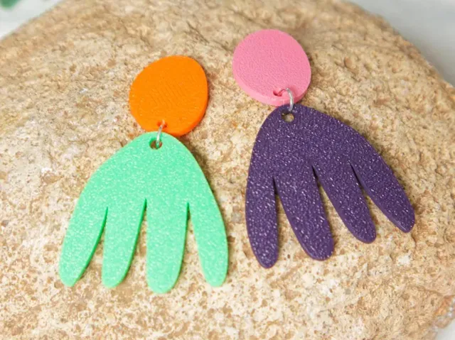 Pendientes orgánicos con charm