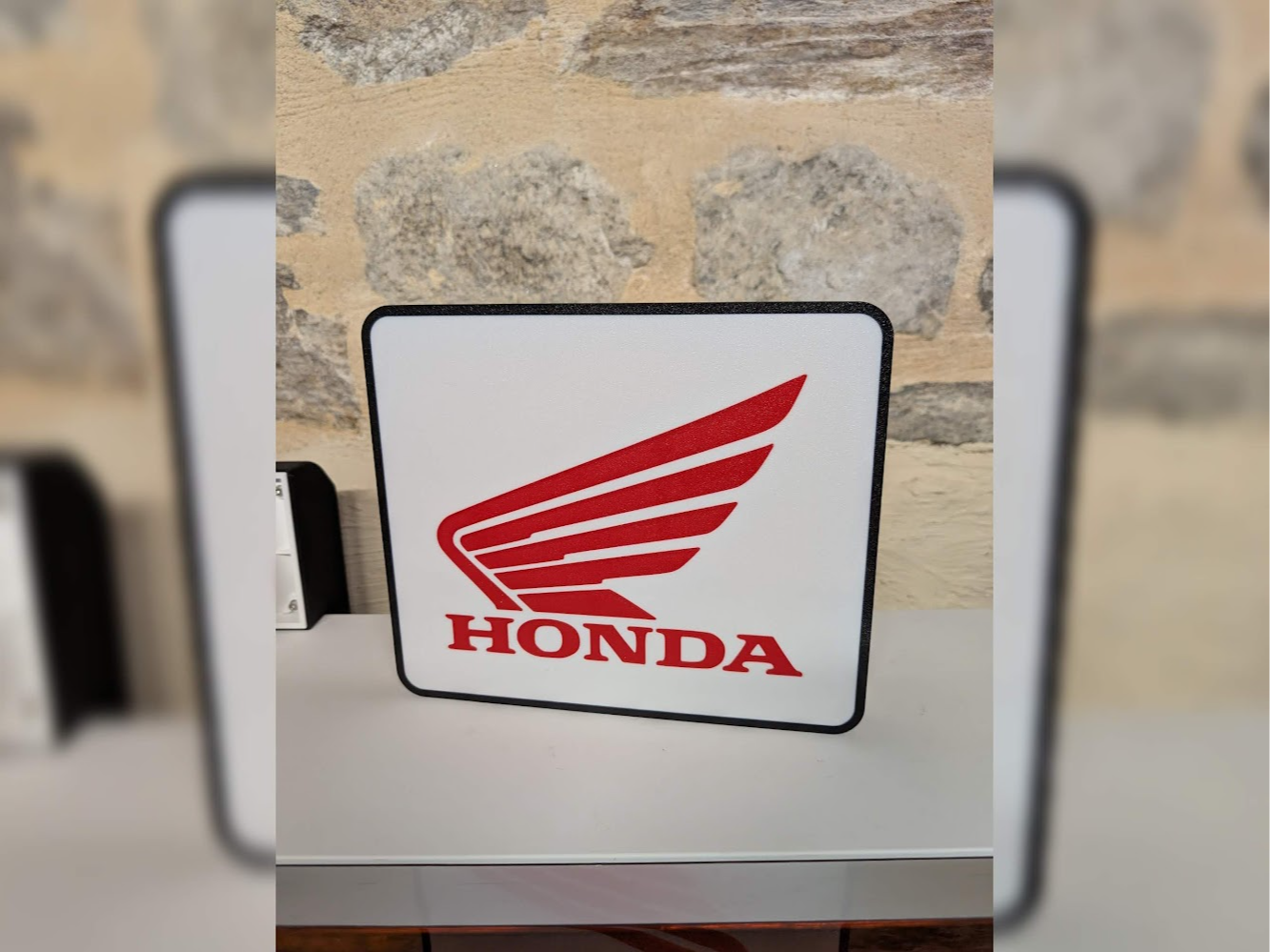 Lightbox Honda – Logo Wing