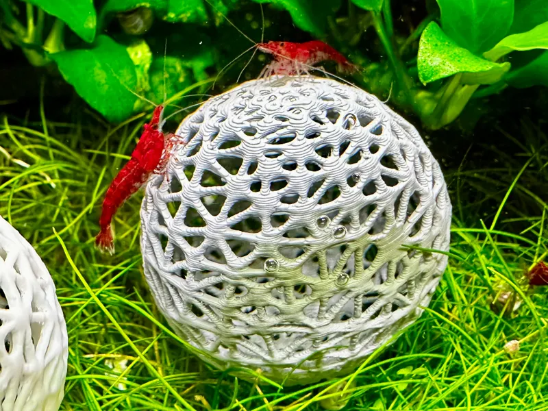 Aquarium Decor Ball with Voronoi Pattern