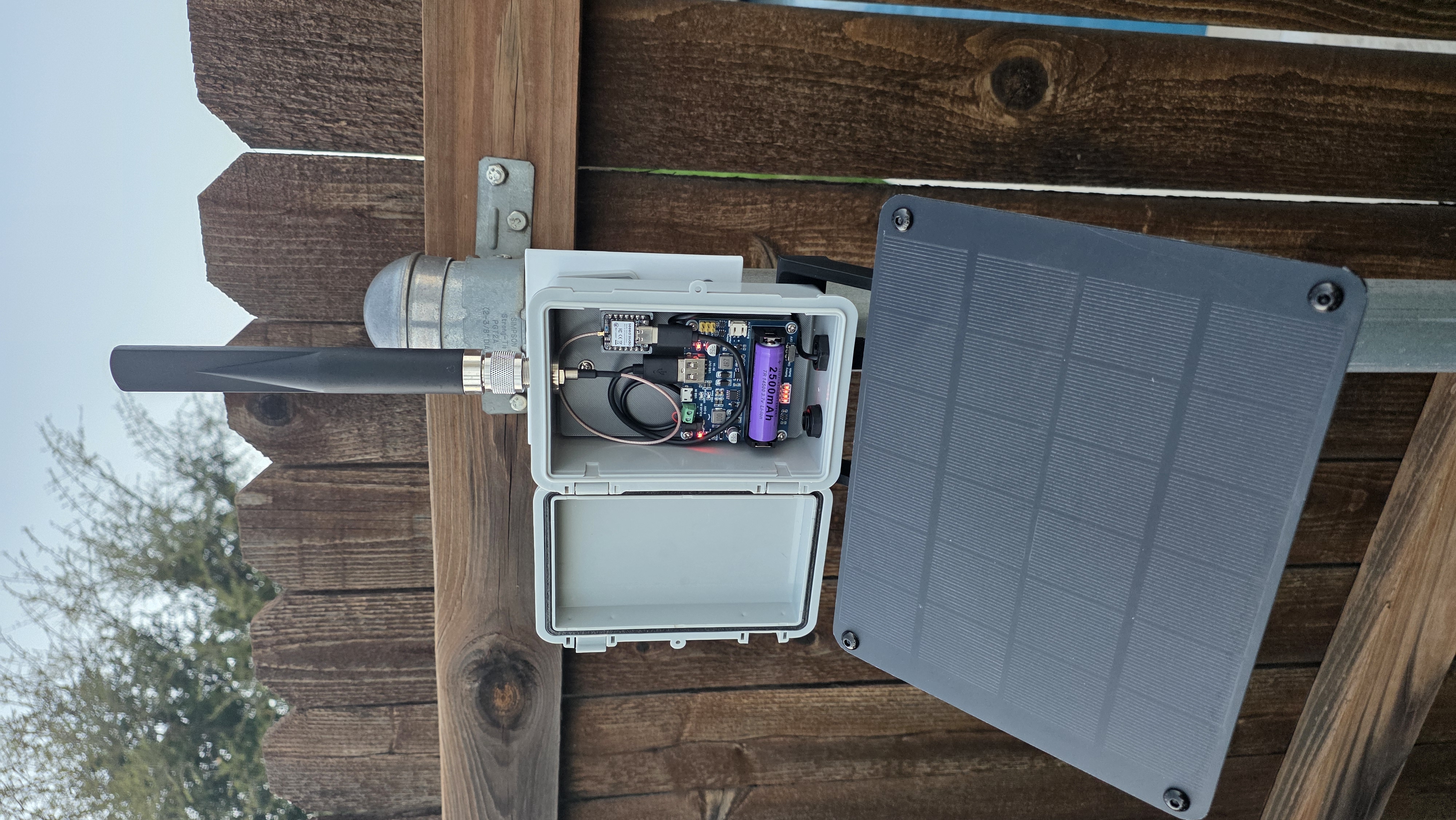 Miniatura 3 do modelo 3D Meshtastic / MeshCore Solar Panel Bracket & Mount