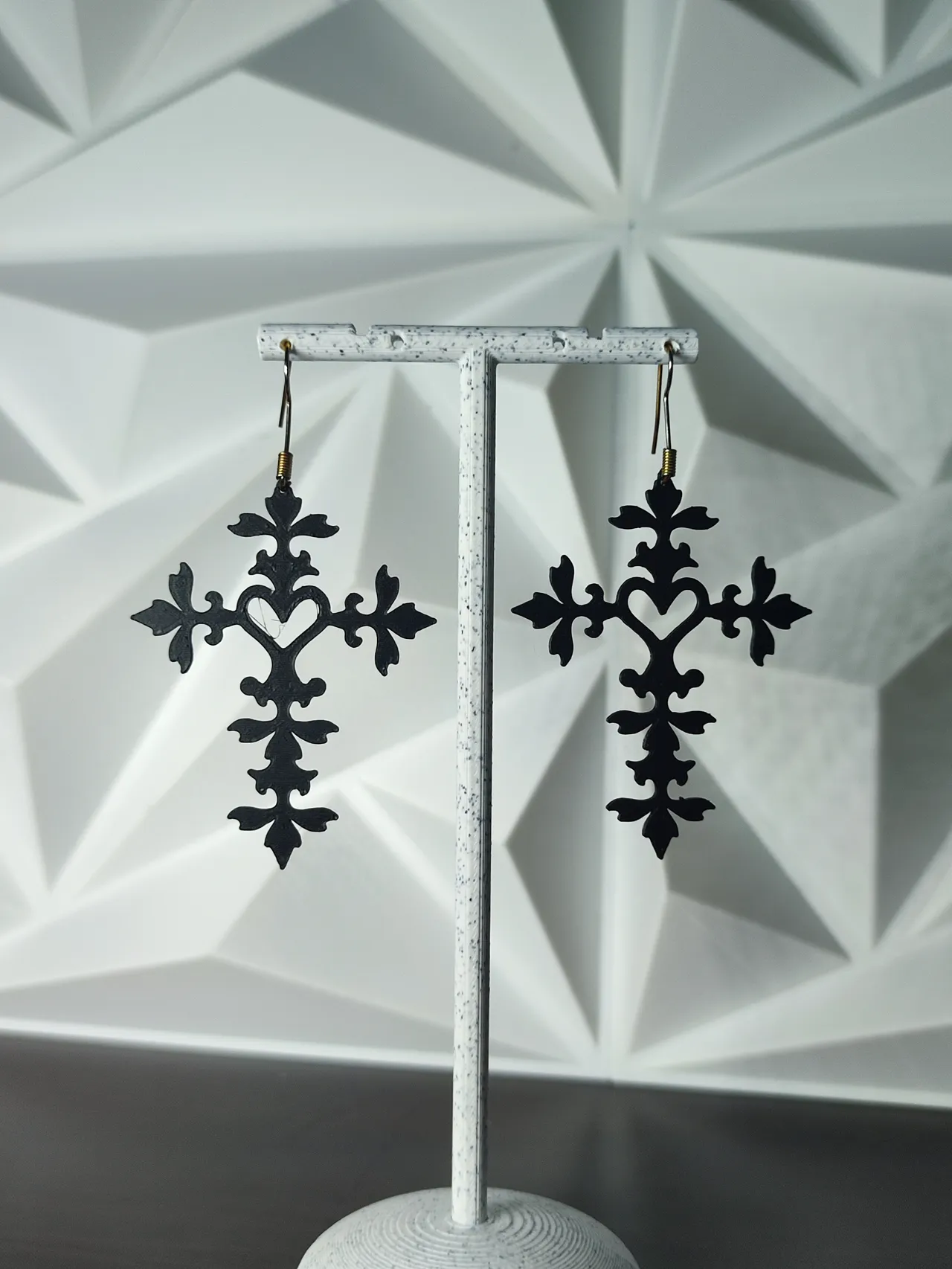 Aretes Corazón Cruzado Sagrado view 2