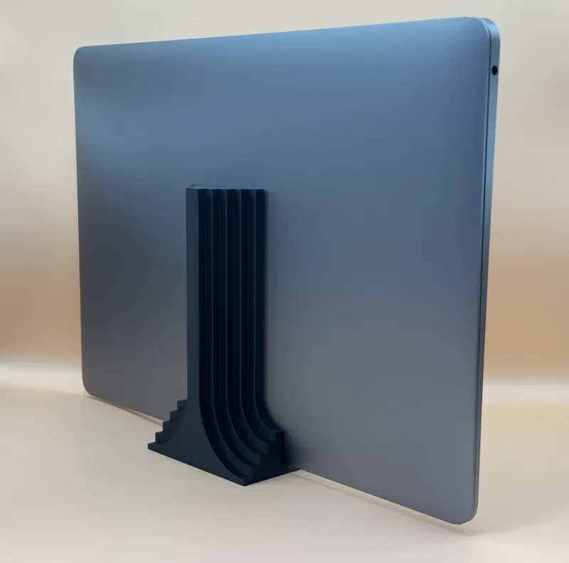 Modernist Macbook Air 13 stand 