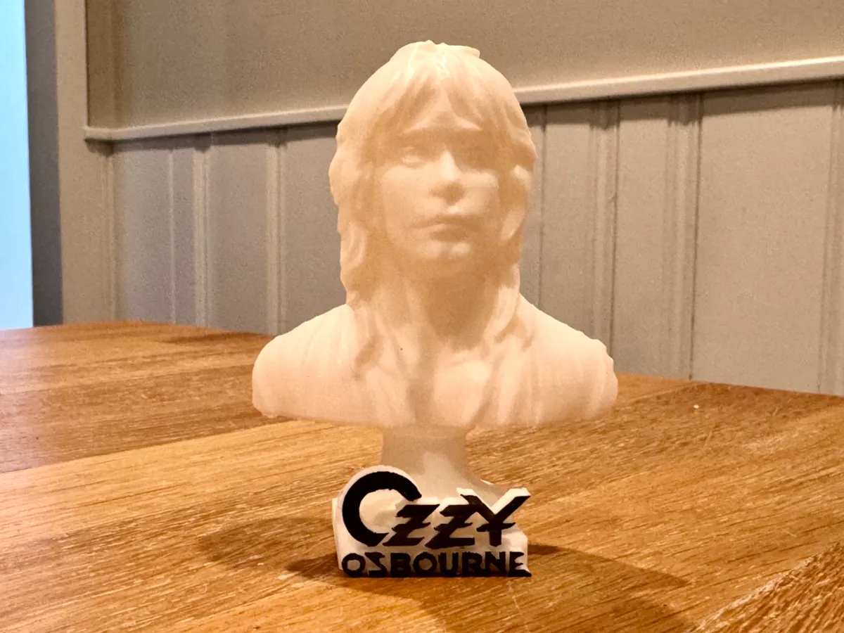 Buste statue d'Ozzy Osbourne