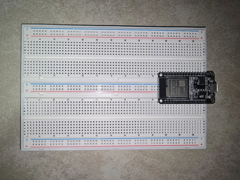 ESP32 Elegoo Breadboard Spacer