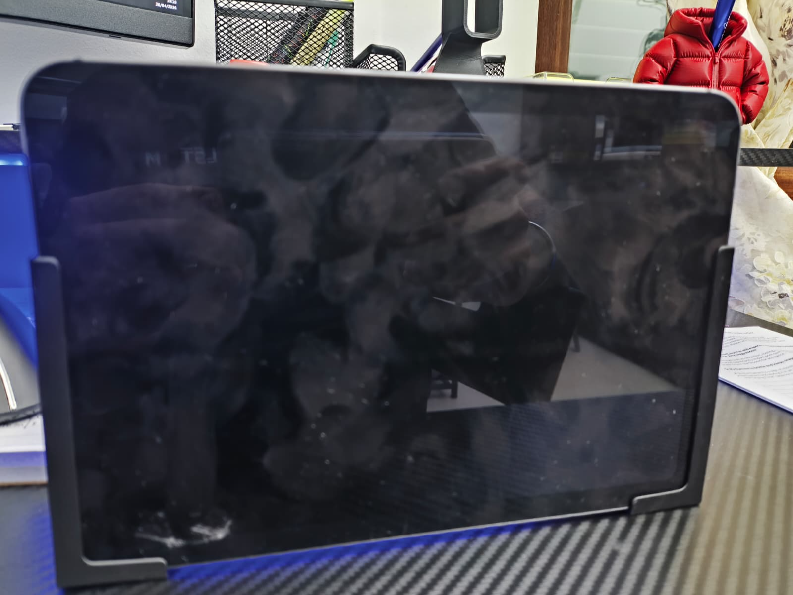 supporto tablet a muro