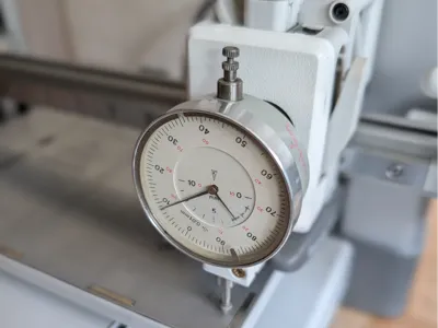 Measuring fixture for calibrating the printing bed