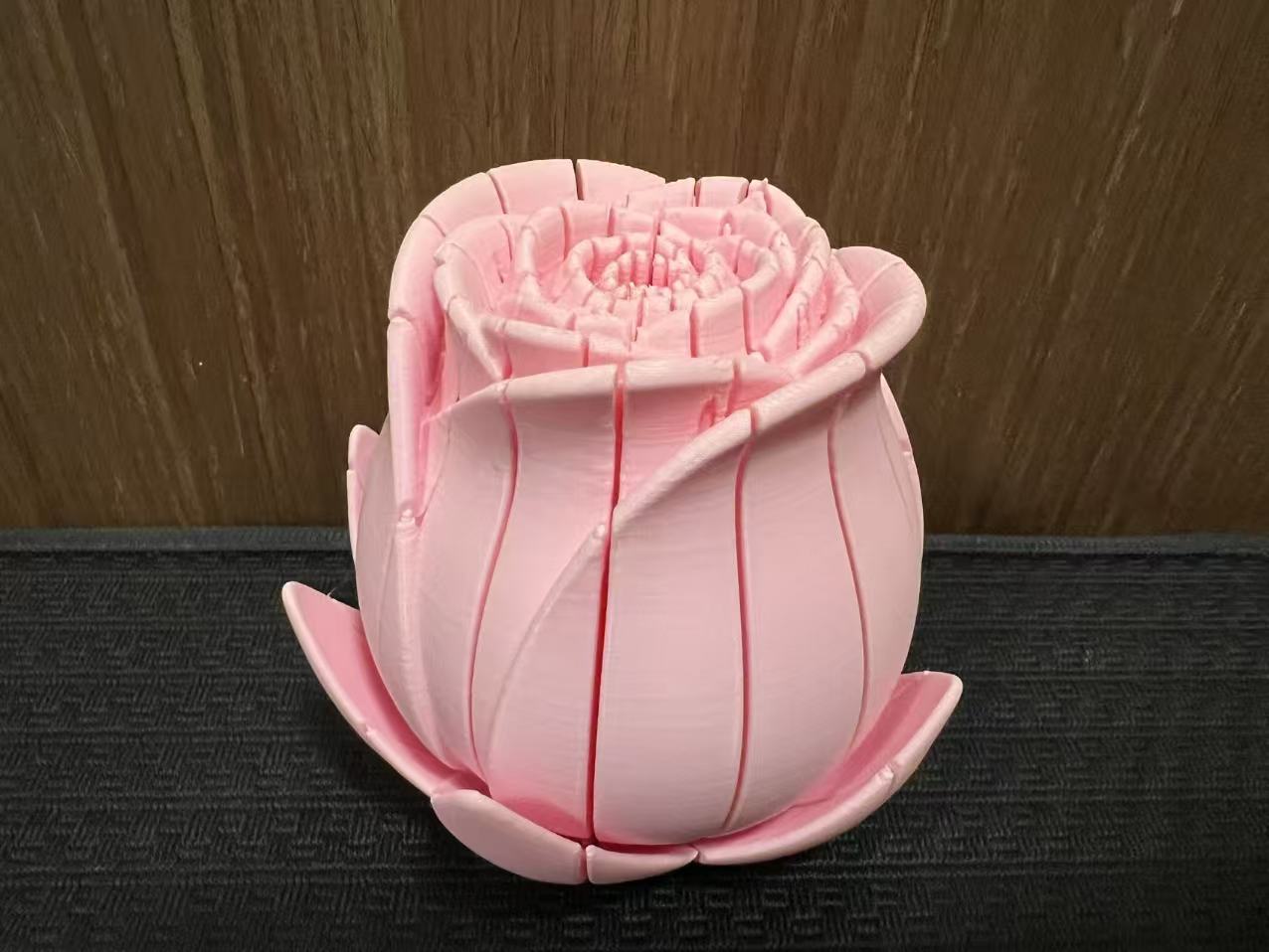 Miniatura 2 do modelo 3D 解压情人节玫瑰
