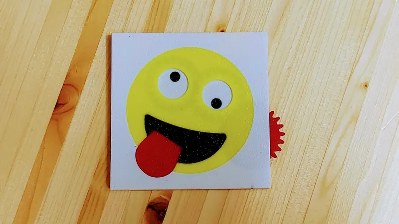 Mad emoji with googly eyes - Kit Card