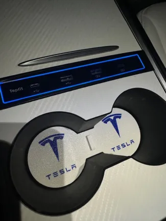 Tesla Model 3 Cupholder Insert