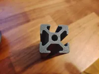 Profilé imitation extrusion aluminium 3030 — photo 2