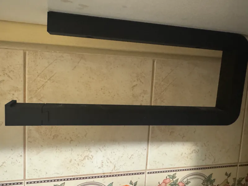 Basic paper towel holder
