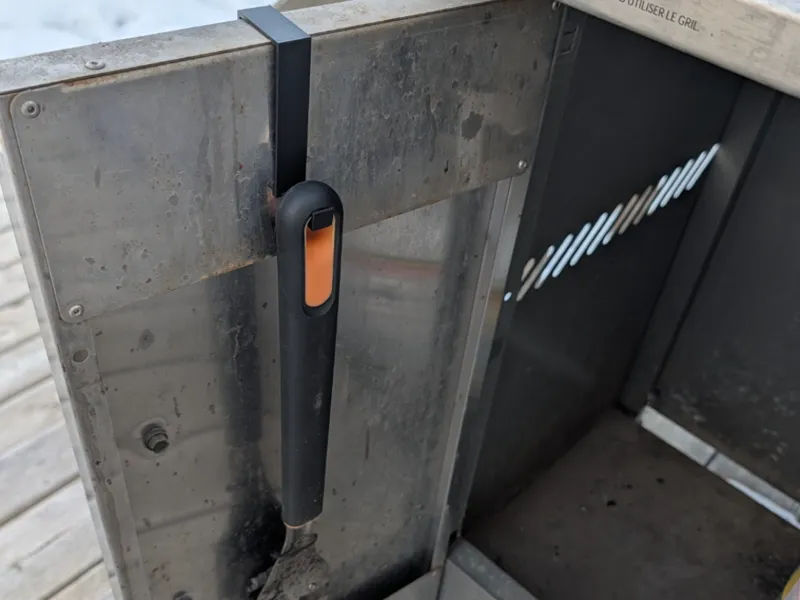 BBQ Brush - Bracket / Holder for Door