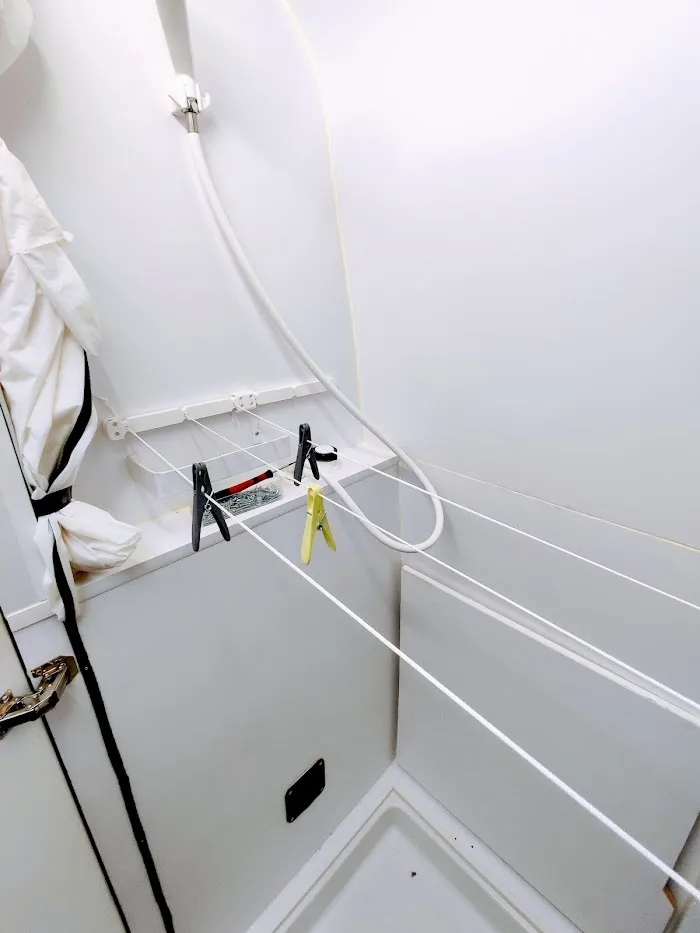 Caravan / campervan detachable clothes dryer