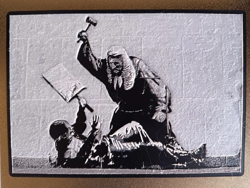 Hueforge BANKSY - Judge Beating