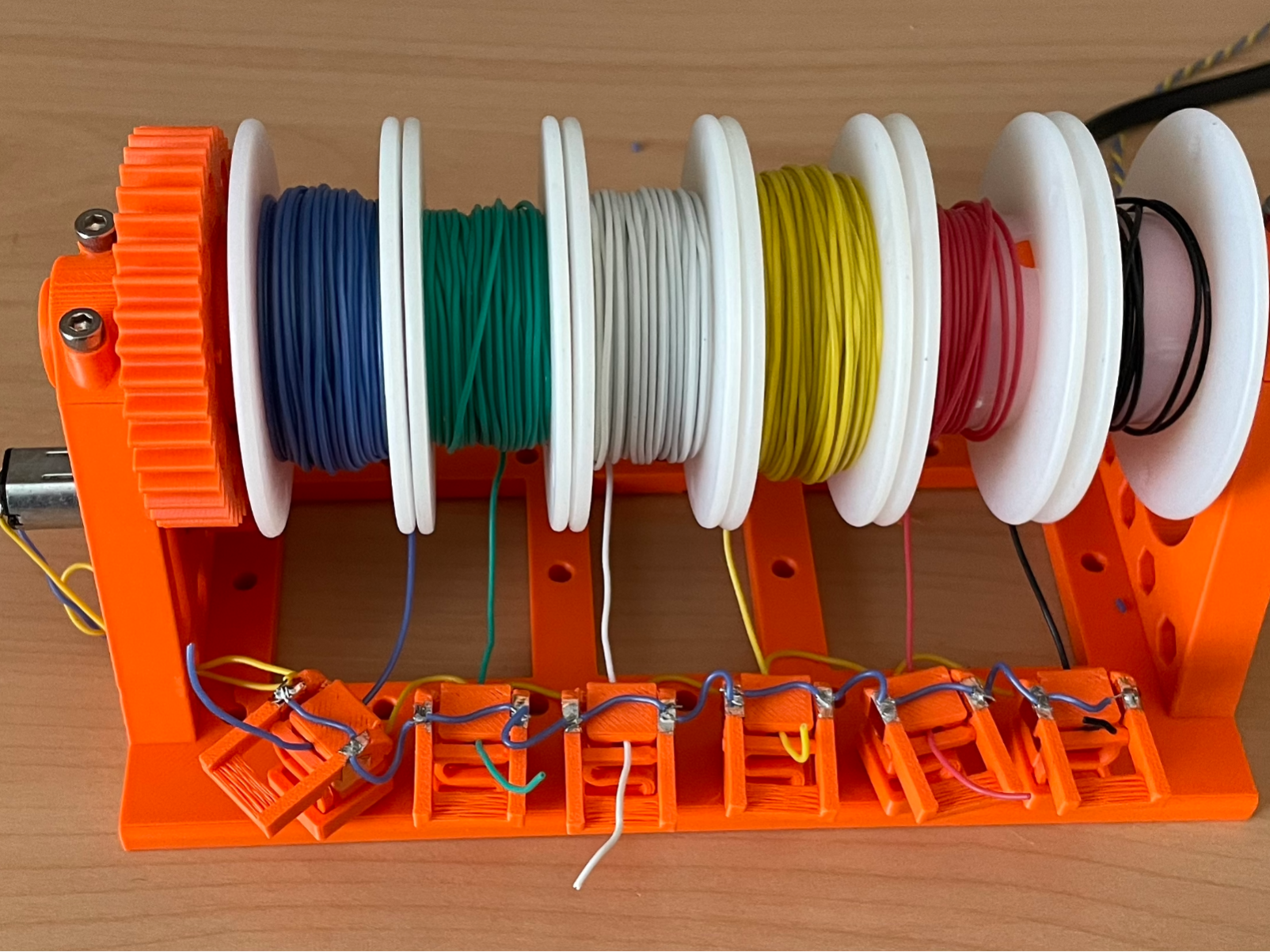 30AWG Powered Retract Wire Spool Holder