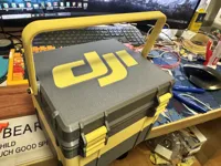 DJI LOGO 有提手盖子