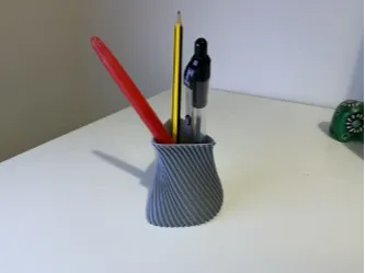 Aesthetic pen holder