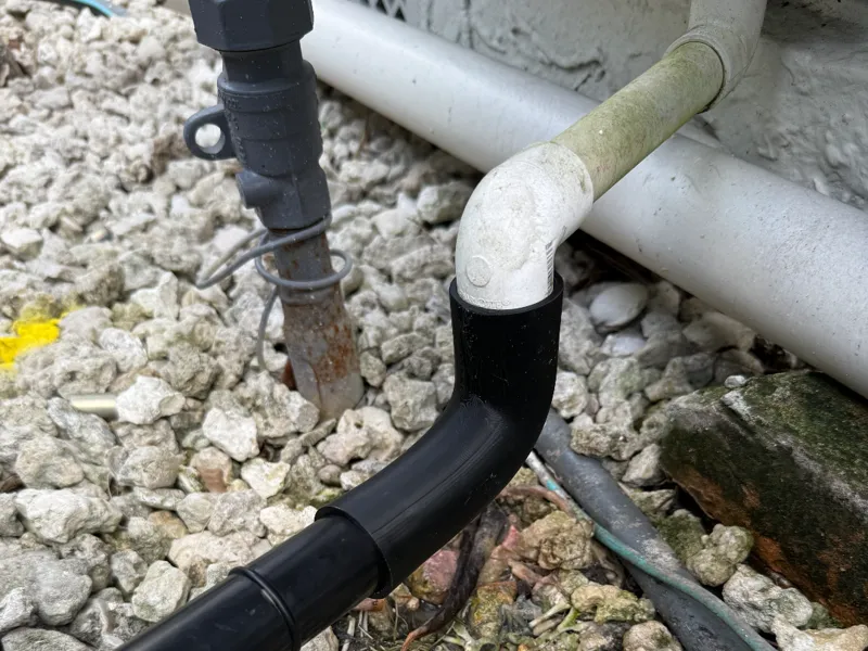Drain pipe adapter for Stinger wet/dry vac