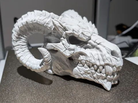 Adorno temático: Black Dragon Skull decor — referencia de MakerWorld