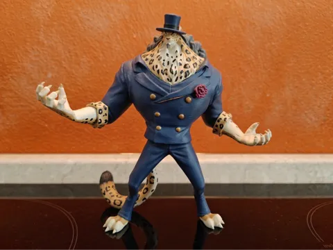 Figura decorativa: Rob Lucci - CP0 Leopard Hybrid Form (150mm) — referencia de MakerWorld