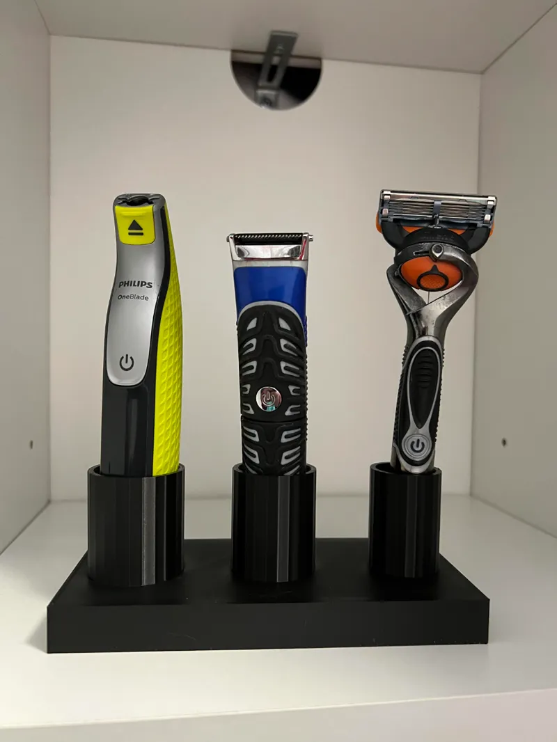 Multiple type razor holder