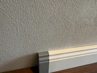 Profilé de plinthe Egger Hamburg 7 cm — photo 1