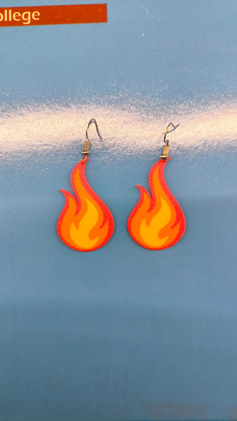 Pendientes Llamas view 2