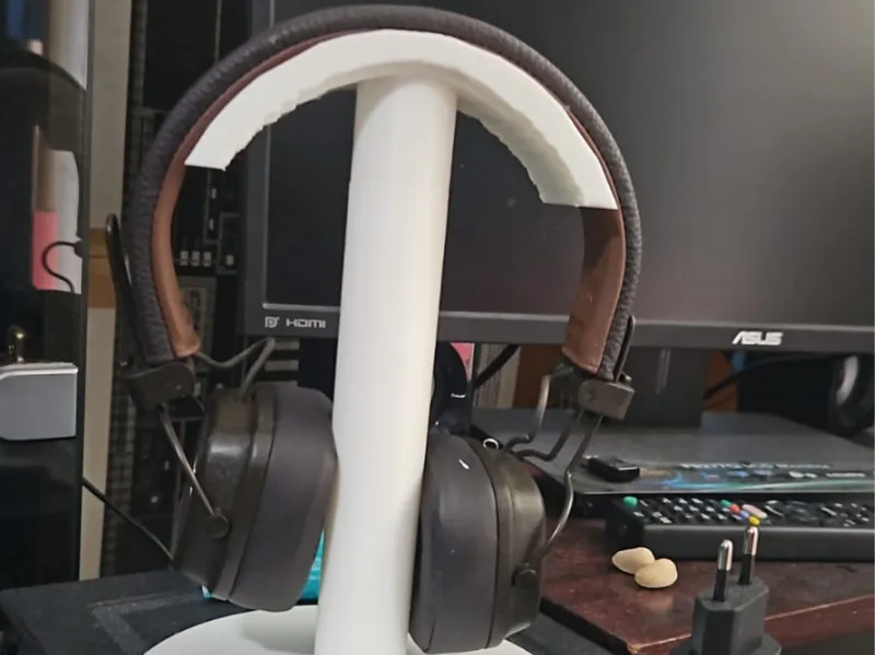 Headphones stand