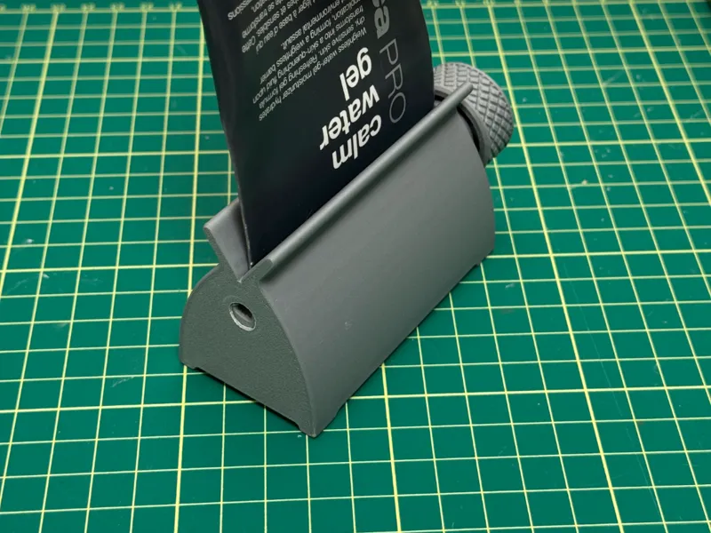 Toothpaste dispenser - Wide body with viewing hole