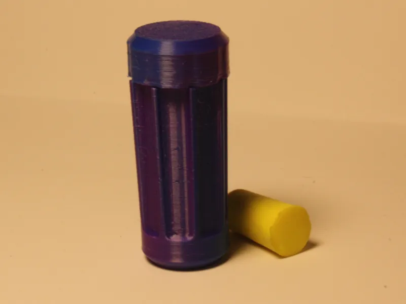 Compact earplugs case