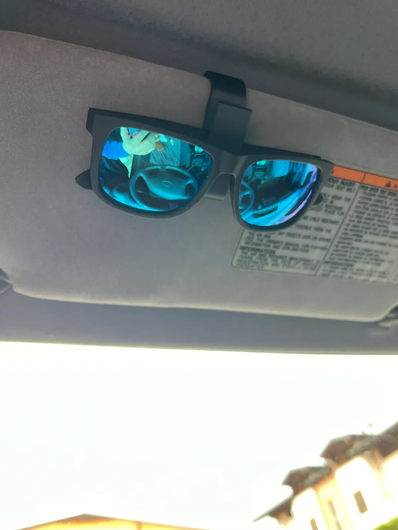 car sunglasses holder