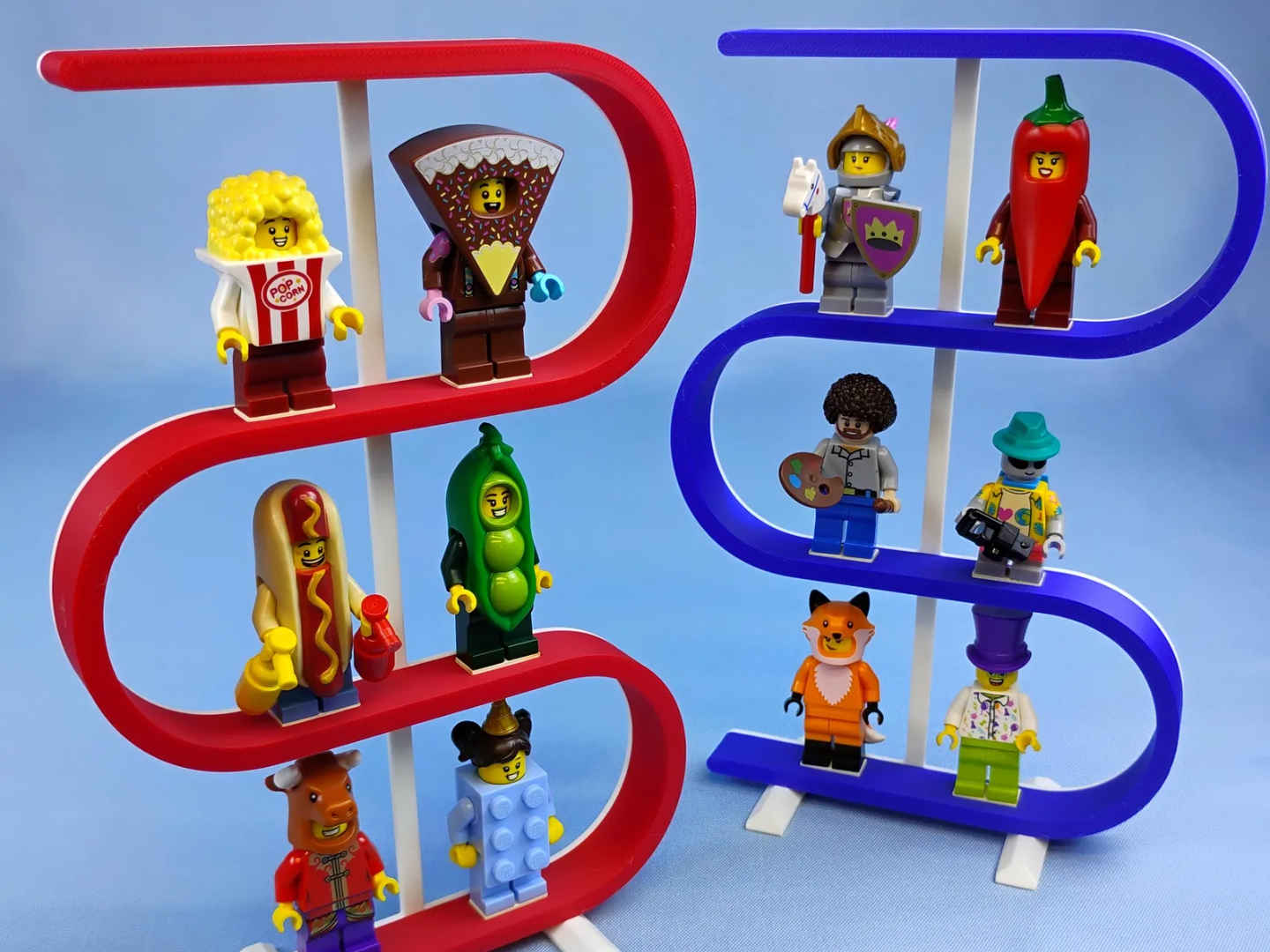Minifigure Display Stand -  Squiggly Brick Decor