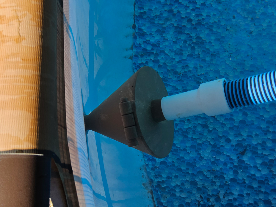 Above ground pool filter basket adapter for vacuum