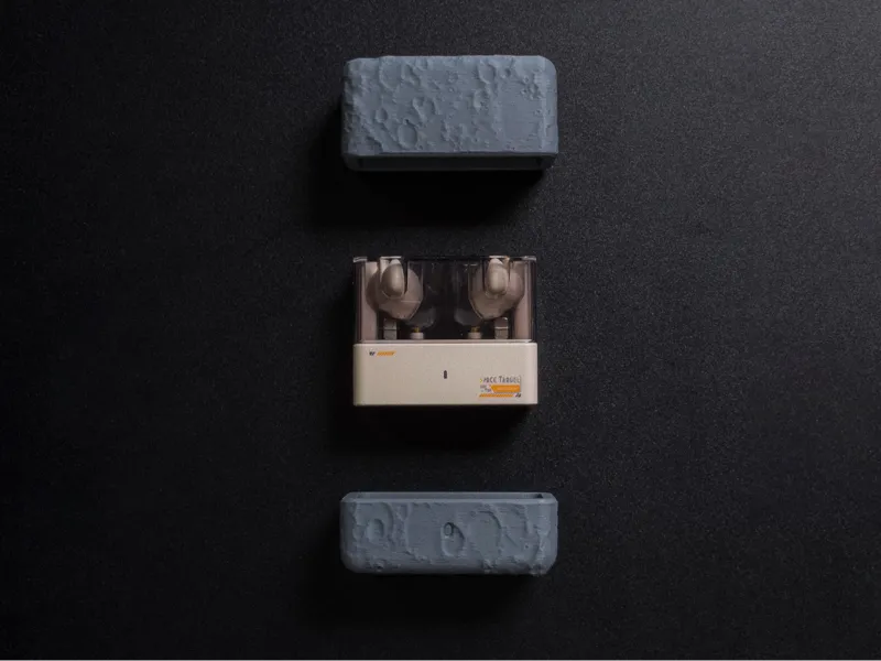 MOONROCK - MOONDROP Space Travel Case