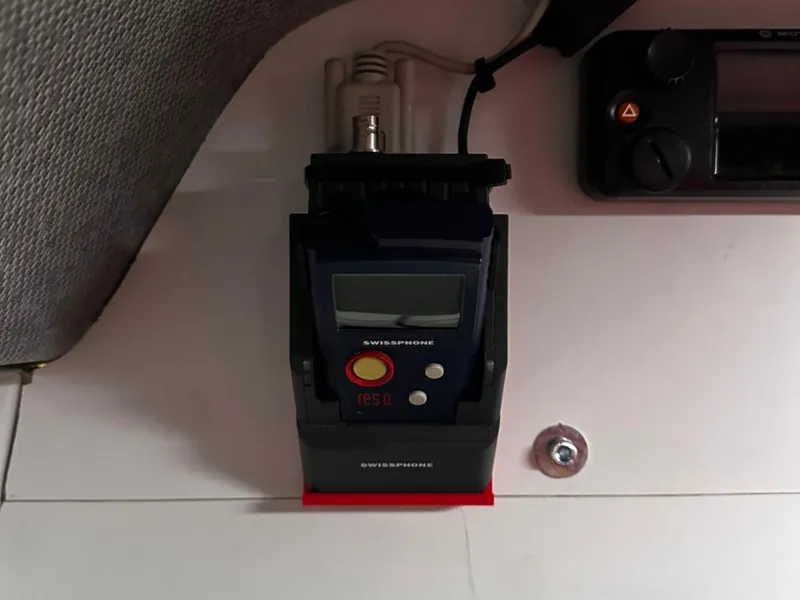 SWISSPHONE Lade- / Programmierschale Wandhalterung