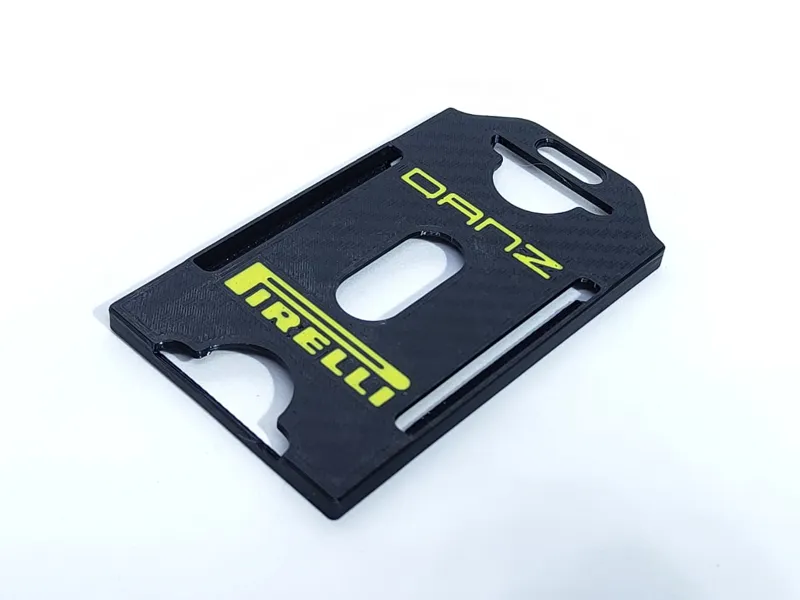 Porta badge verticale nome e logo Pirelli